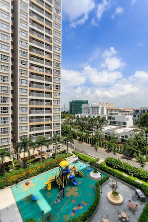 2 outdoor pools - Jennifer Apartment Luxury 2BR SW Pool (Ho Chi Minh City)