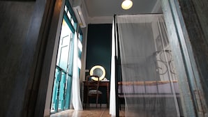 Unclassified image, 5 of 63, button - Baan Talat Phlu - Hostel (Bangkok)