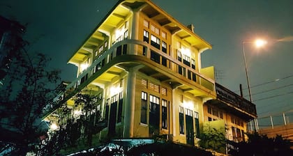 Baan Talat Phlu - Hostel