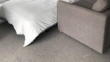 2 bedrooms, iron/ironing board, travel cot, WiFi