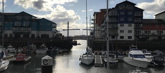 Upeat merinäkymät, moderni sisustus, uni 6. WiFi