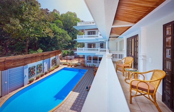 Premium Double Room, 1 King Bed, Non Smoking, Balcony | Balcony