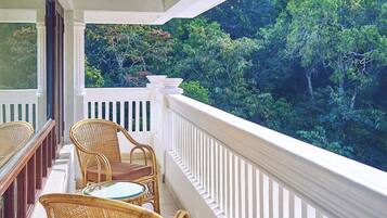 Luxury Rooftop, 1 King Bed, Jetted Tub | Balcony view