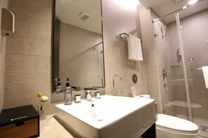 Bathroom - Homeinn Plus Hotel (Xi'an Gaoxin South Second Ring Fengqing Park Subway Station) (Xi'an)