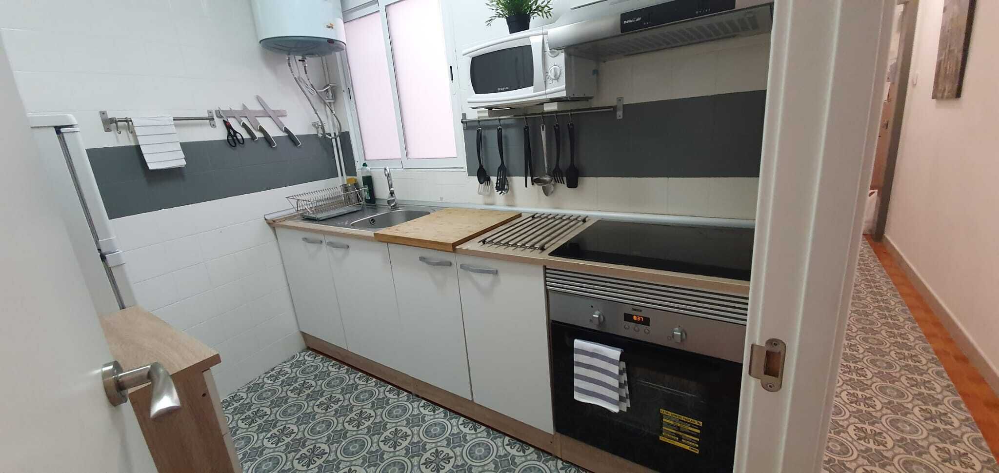 Macchina per tè/caffè, frigorifero, microonde, forno