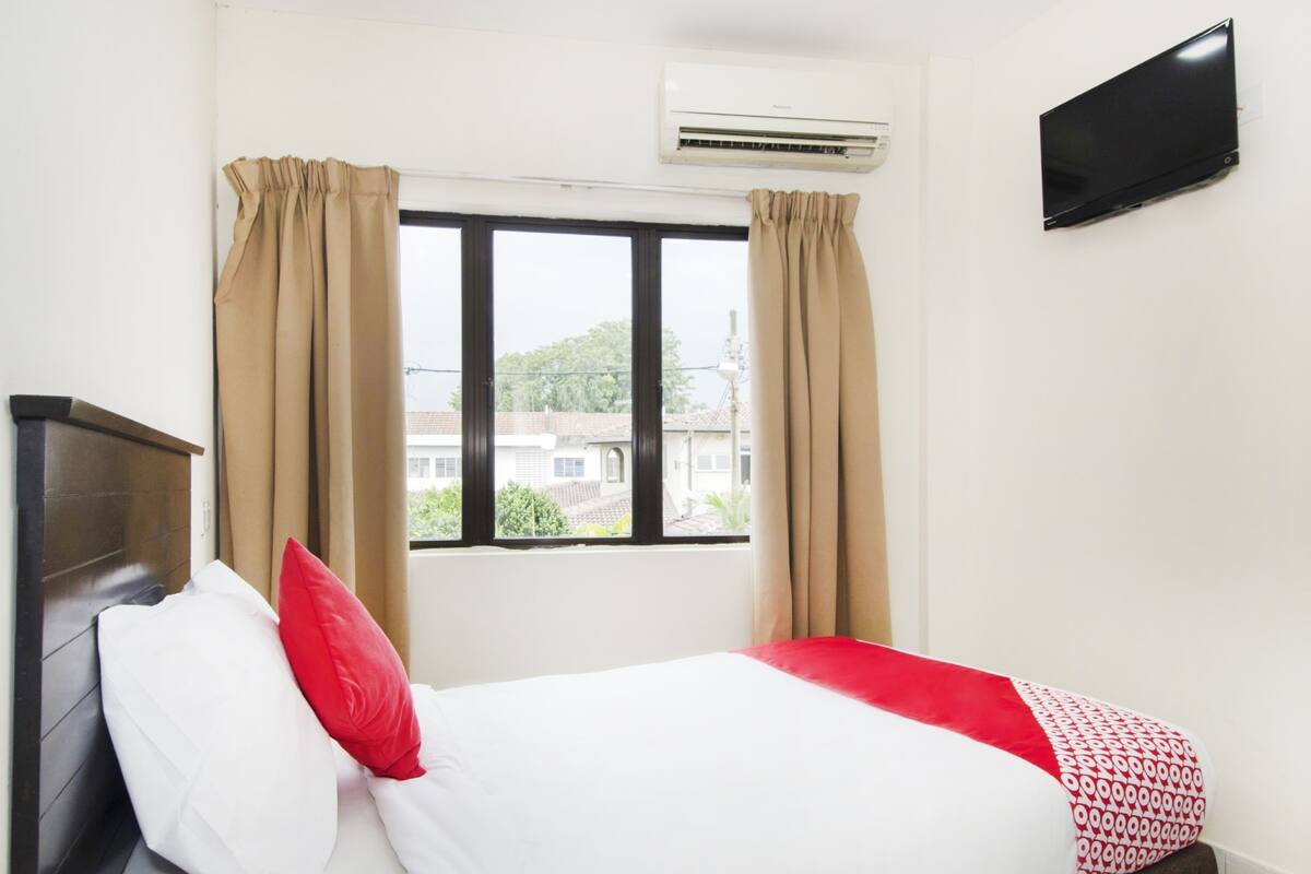 Standard Single Room | Desk, free WiFi, bed sheets