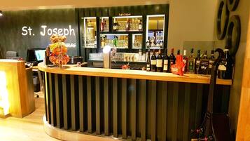 Bar (in der Unterkunft)