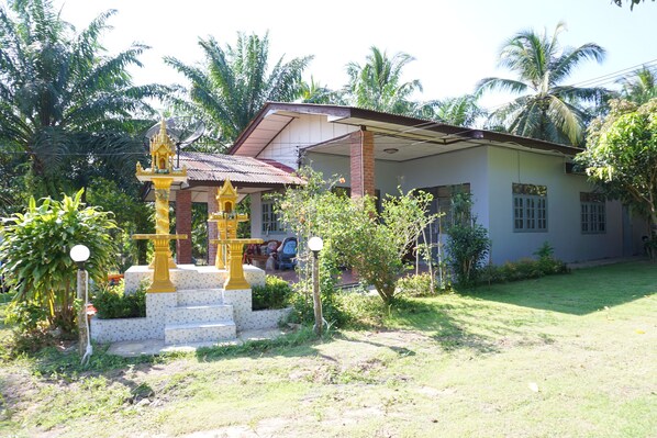 Property grounds - Good to Sea Resort at Cabana (Pathio)