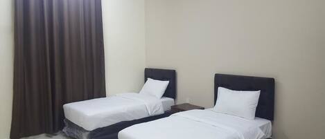 Soundproofing, iron/ironing board, free WiFi