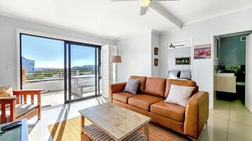 Appartement, 2 slaapkamers | 2 slaapkamers, luxe beddengoed, een strijkplank/strijkijzer