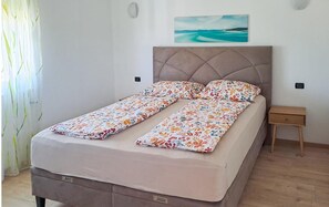 3 habitaciones, caja de seguridad en la habitación y cuna de viaje 