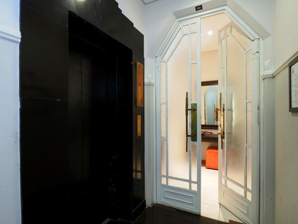 Interior - Arty On Greenmarket Square (Cape Town)