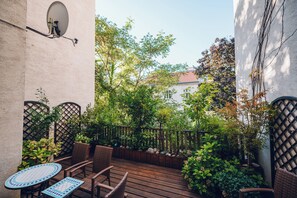 Leuhusen Boutique Apartment (2 Schlafzimmer) mit Terrasse (Top 3) | Blick auf den Garten