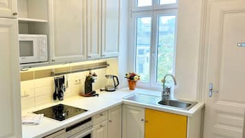 Superior Apartment, 2 Bedrooms, Non Smoking, Kitchen (Top 8) | Private kitchen