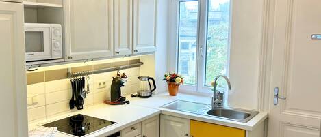 Superior Apartment, 2 Bedrooms, Non Smoking, Kitchen (Top 8) | Private kitchen