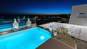 Junior Suite, Hot Tub, Sea View | Jetted bathtub