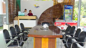 Check-in/check-out kiosk
