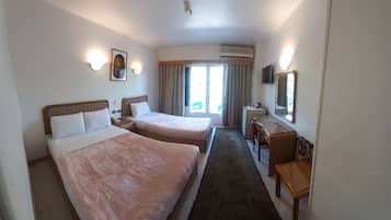 Deluxe Double Room Single Use, 2 Single Beds, River View | In-room safe, blackout curtains, rollaway beds, bed sheets