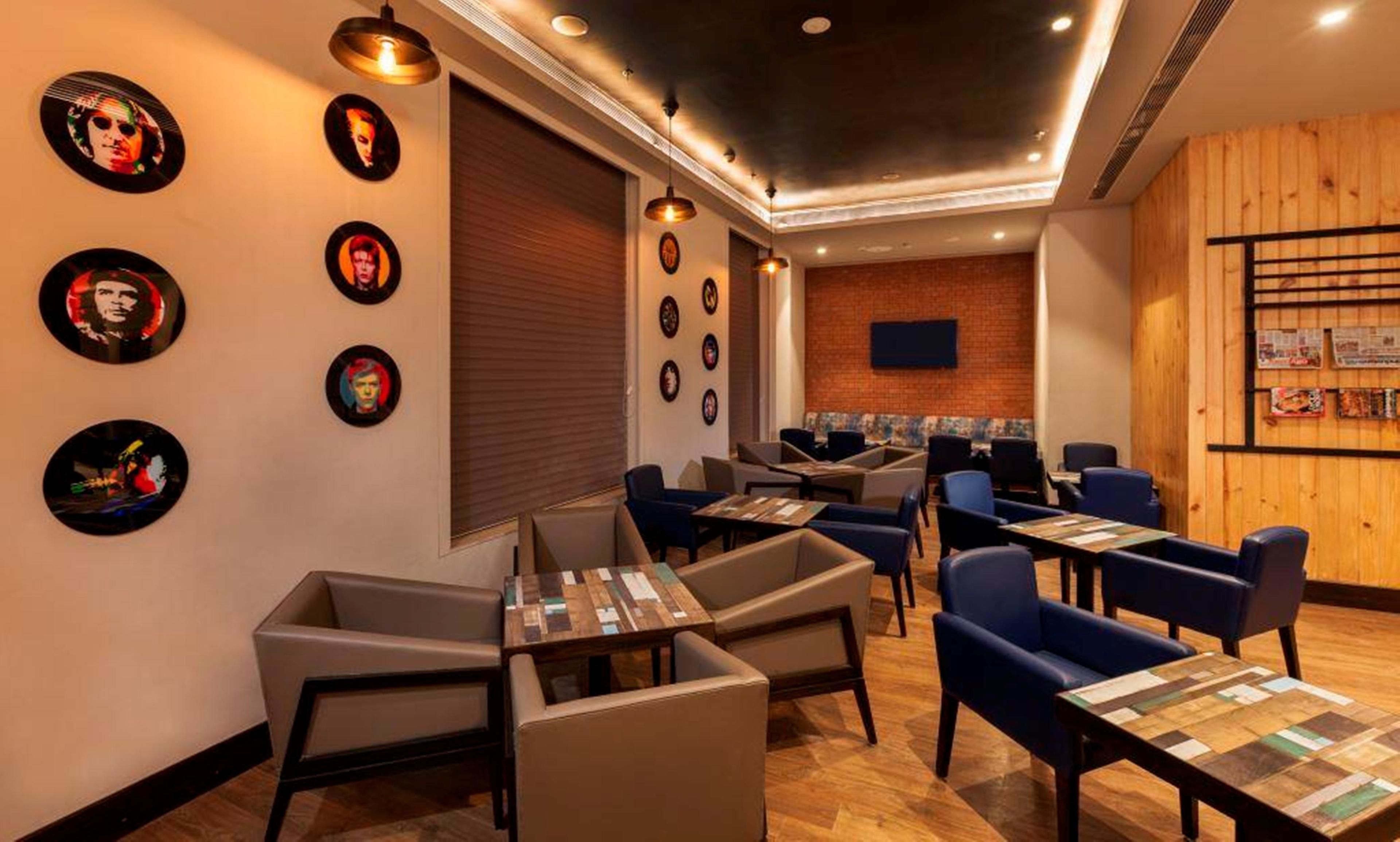 Photo - Lemon Tree Hotel Lucknow