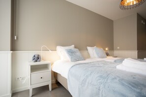 Group accommodation at the Koppenberg with Sauna and Tree House | Matelas Select Comfort, ameublement personnalisé, rideaux occultants