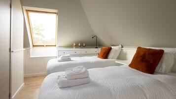 Group accommodation at the Koppenberg with Sauna and Tree House | Select Comfort beds, individually furnished, blackout curtains