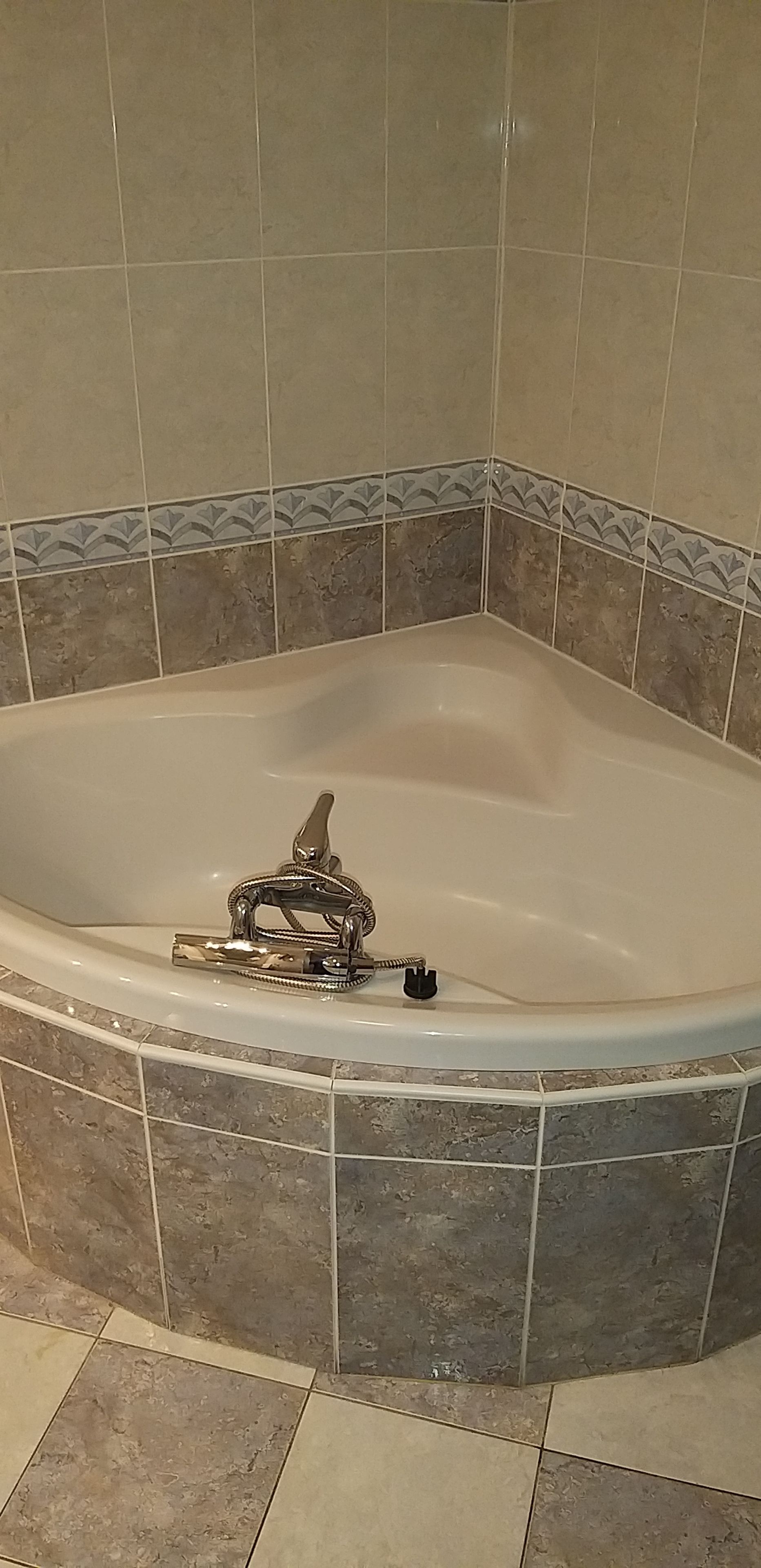 deep-soaking bathtub