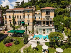 Front of property - Hotel Laurin (Salò)