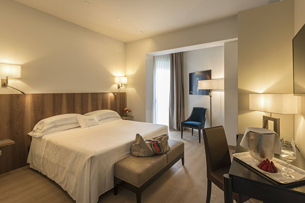 Premium bedding, minibar, in-room safe, desk