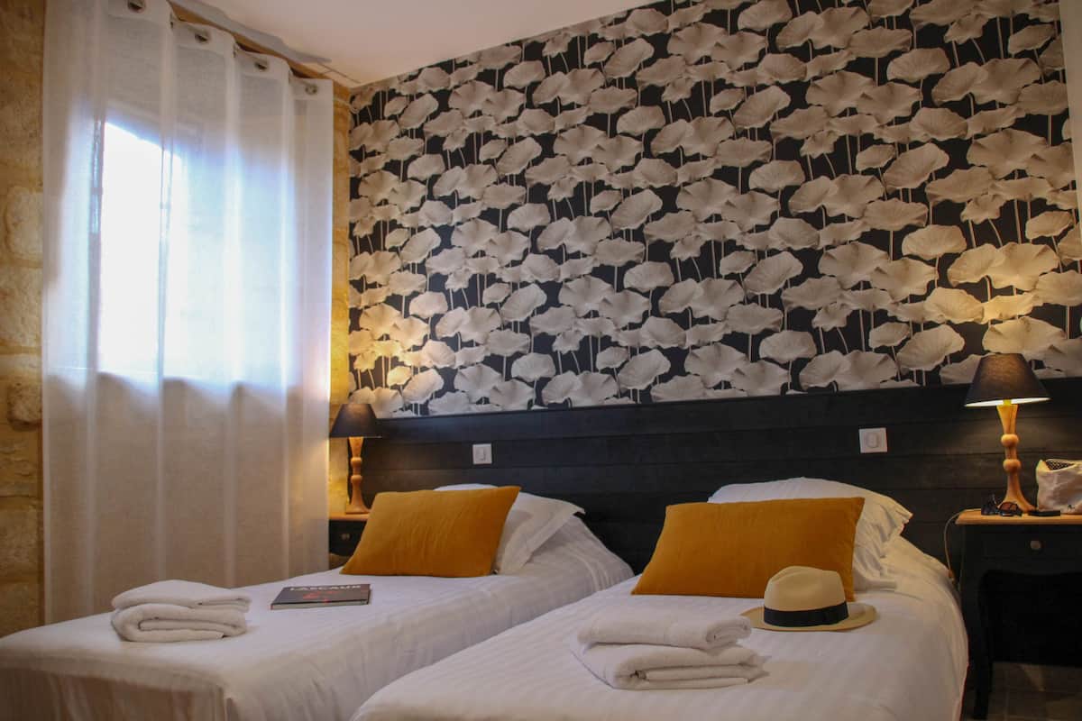 Suite Superior, 2 kamar tidur (Sarlat) | Didekorasi berbeda-beda dan dilengkapi dengan perabotan berbeda-beda