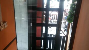 Bahagian dalam