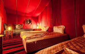 Family Tent, 3 Twin Beds | Bed sheets - GSN Camp Agafay (Agafay)
