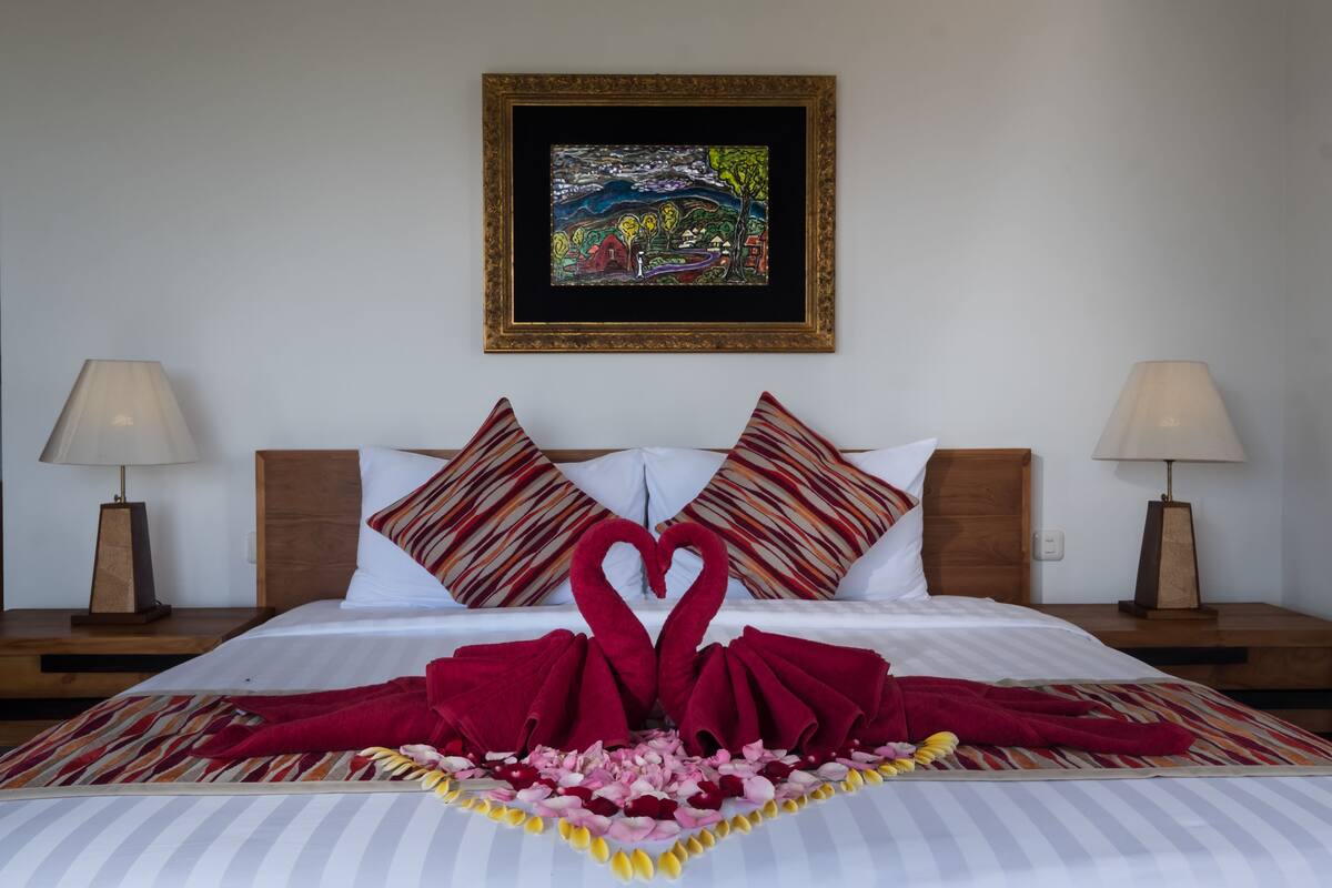 Villa, 1 Bedroom, Pool View | In-room safe, desk, rollaway beds (surcharge), WiFi (free)