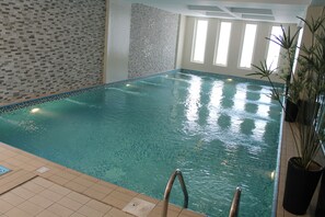 屋内プール