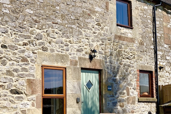 Cottage, 2 Bedrooms (The Barn) | Iron/ironing board, WiFi (free), bed sheets