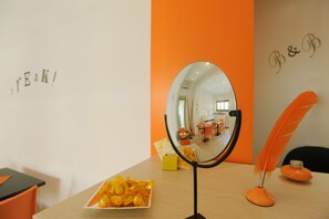 Petit déjeuner composé de spécialités régionales compris