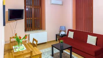 Apartment | Living room | TV