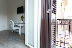 Deluxe Double or Twin Room | Room amenity