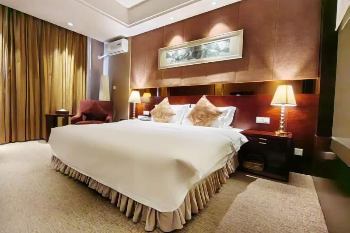 In-room safe, desk, blackout curtains, soundproofing
