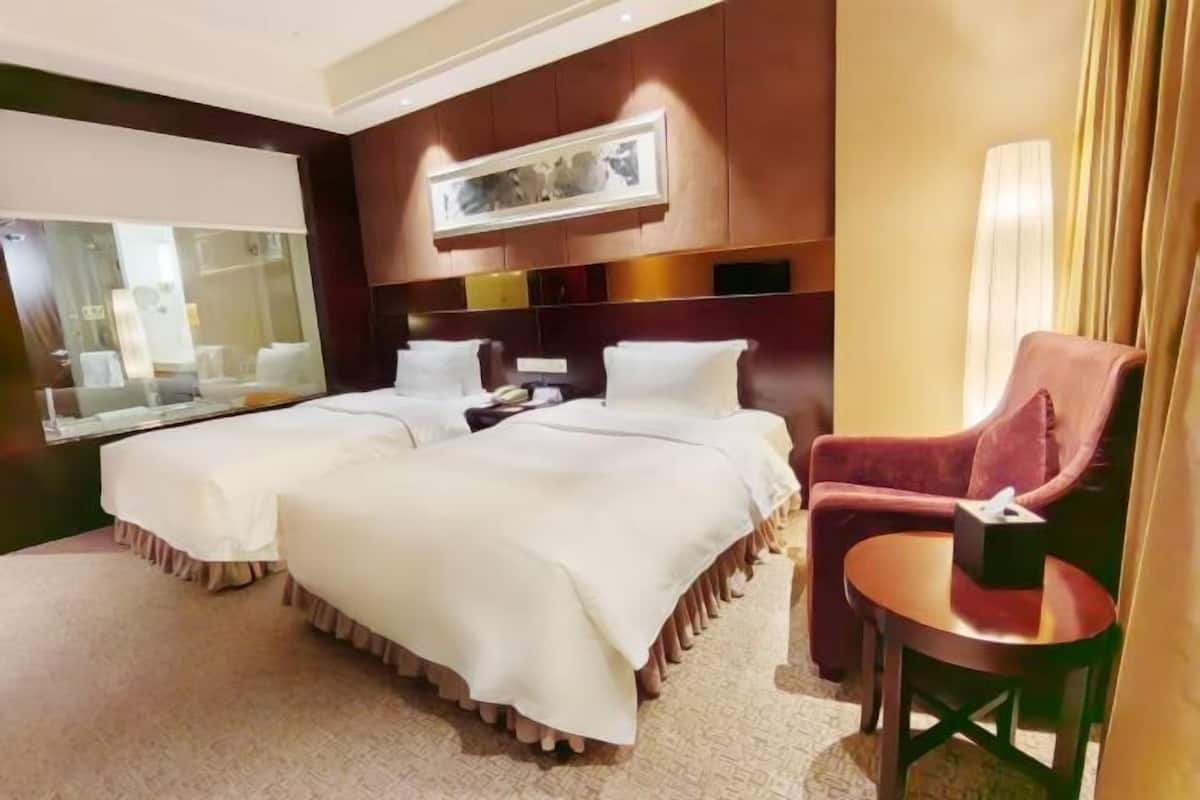 In-room safe, desk, blackout curtains, soundproofing