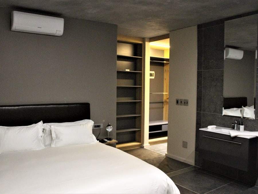 River Suite | 1 bedroom, premium bedding, in-room safe, desk