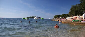 Sea view, 300m to the beach, 3 bedrooms, 2 bathrooms, washing machine / dishwasher