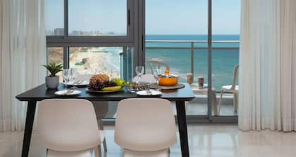 ApartHotel Okeanos on the Beach