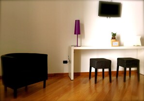 Chambre Double | Salle de séjour | Télévision à écran plat