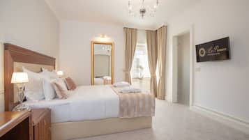 Superior Single Room | 1 bedroom, premium bedding, minibar, in-room safe