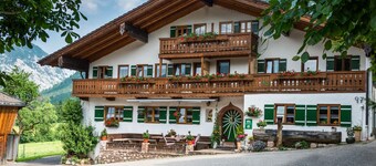 Ferienwohnung Hochkalter, 1-2 Erwachsene + 1 Kind, 40 qm, Dusche/WC, TV, W-LAN, Ostbalkon, 1 Schlafzimmer, Nichtraucher