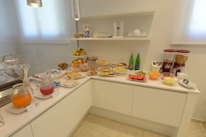 Colazione a buffet inclusa, servita tutte le mattine