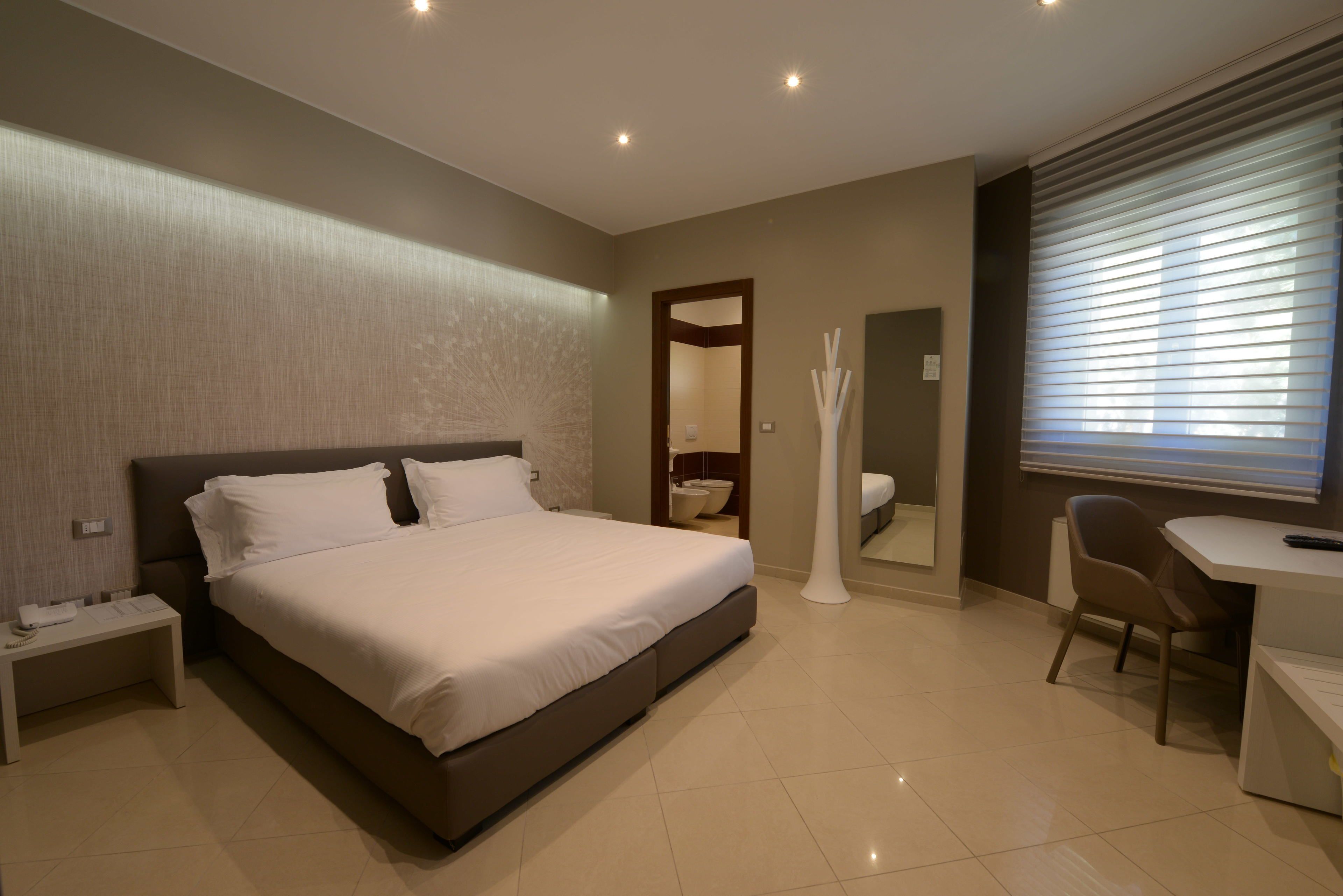 standard double or twin room | in-room safe, desk, soundproofing, free cots/infant beds