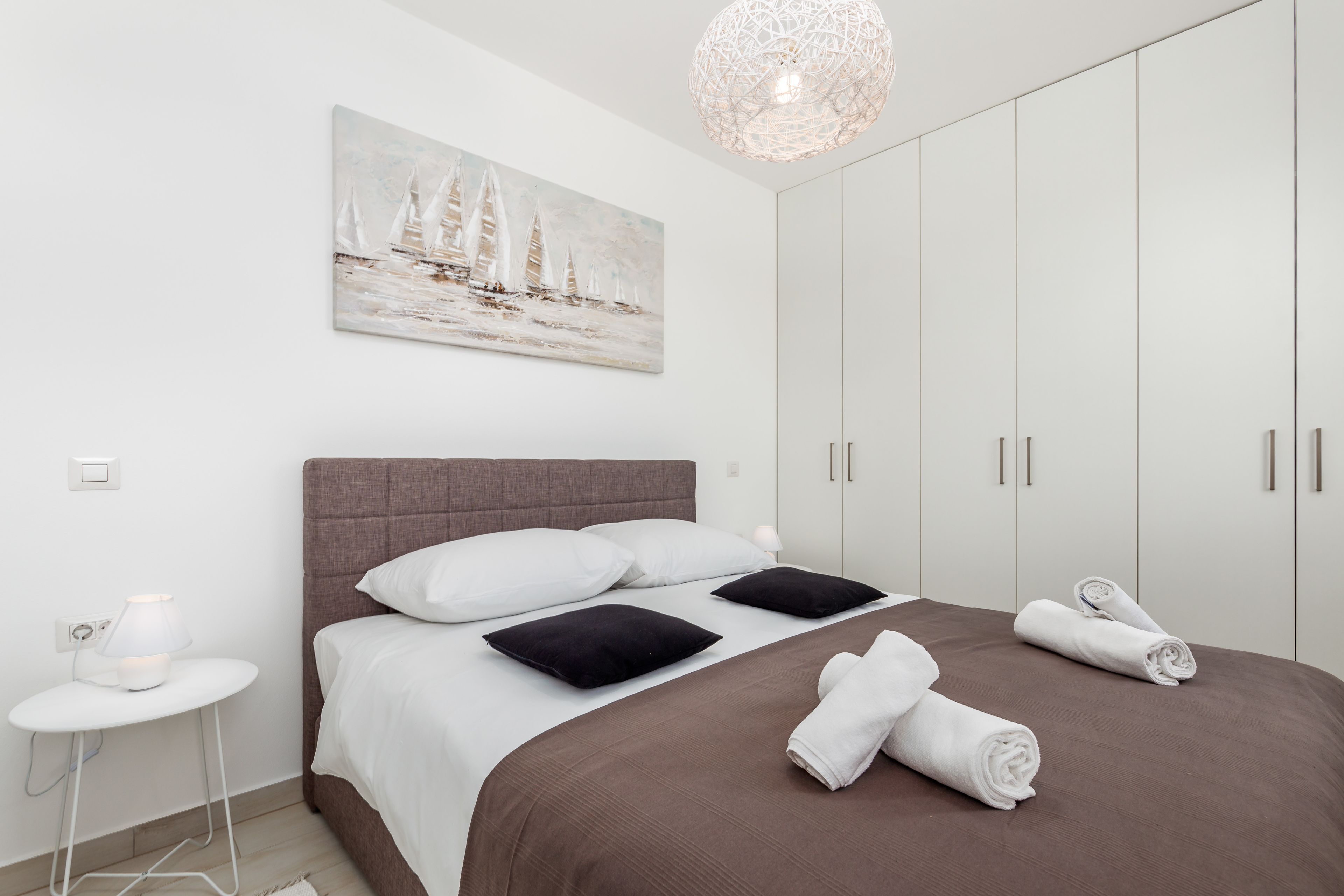 Apartamento, balcón (Pinia) | 1 dormitorio, caja fuerte, escritorio y cortinas opacas