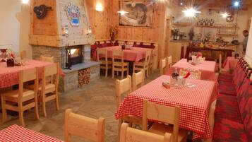 Mittagessen und Abendessen