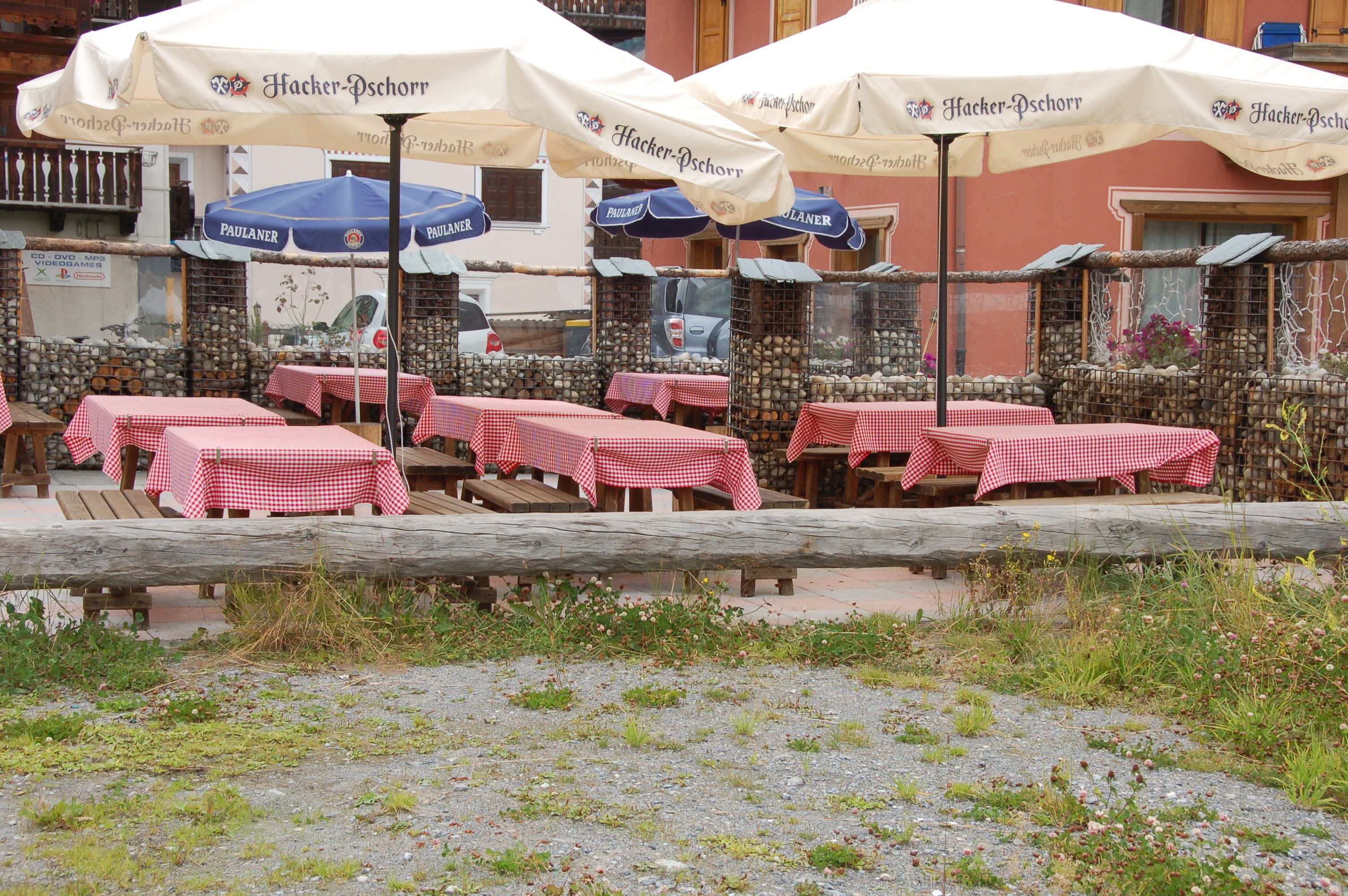 Lunch and dinner served, local cuisine